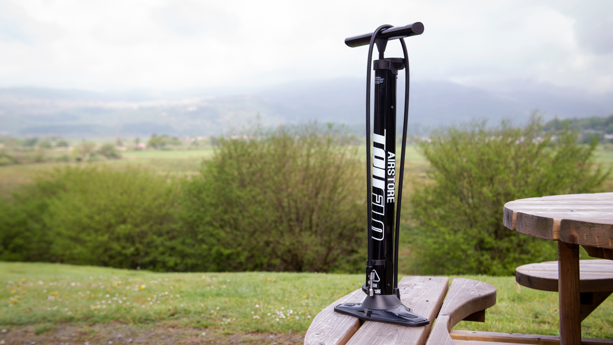How to choose a bike pump